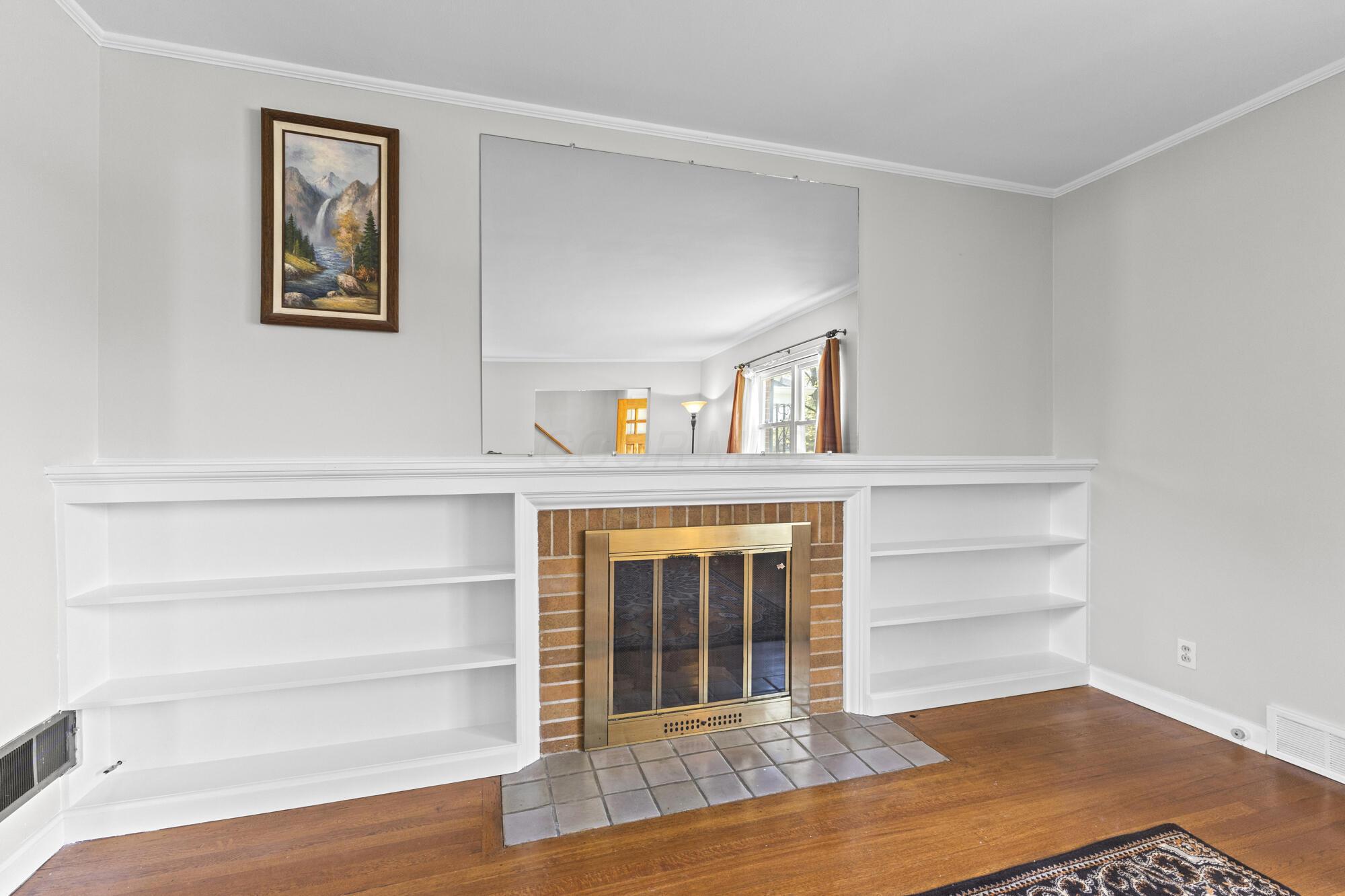 109 South Broadleigh Road Columbus, OH 43209 - Photo 8 of 39 8_cs9a5487
