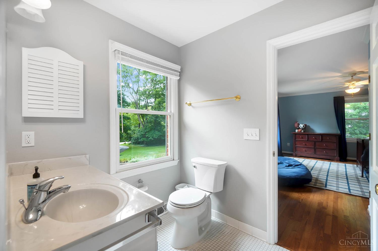 8000 Graves Road Cincinnati, OH 45243 - Photo 49 of 85 Second Upstairs Full Bath