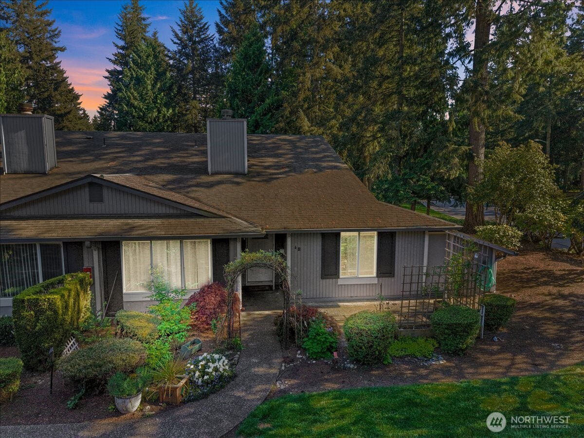 507 South 321st Street, Unit 4B Federal Way, WA 98003 - Photo 2 of 21
