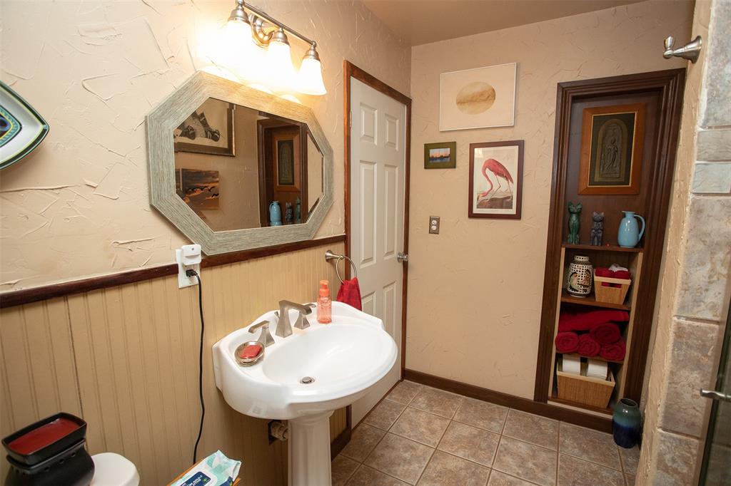 1430 Point Road Graham, TX 76450 - Photo 14 of 36