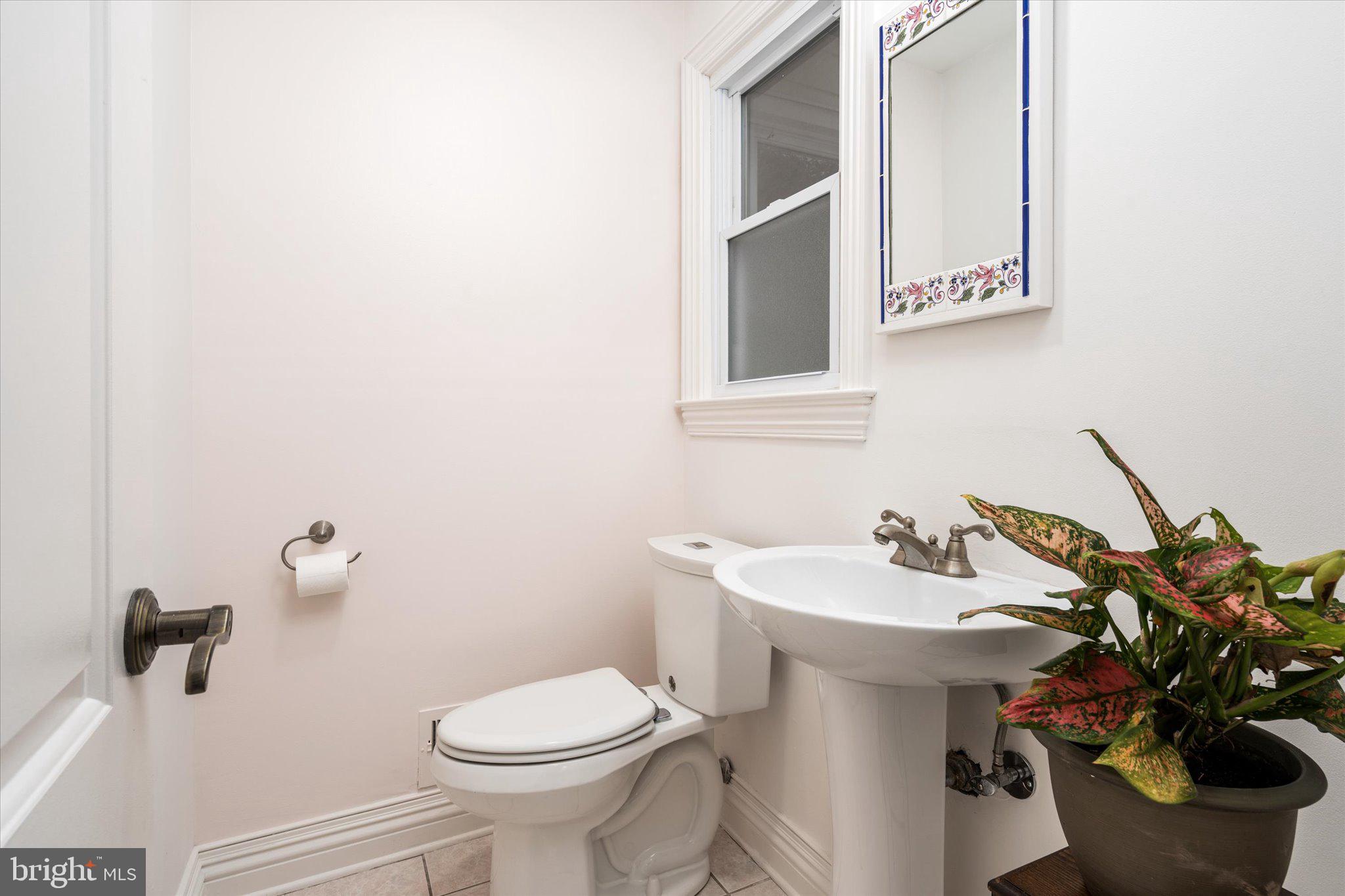 935 Cherry Hill Road Princeton, NJ 08540 - Photo 22 of 70 First floor powder room