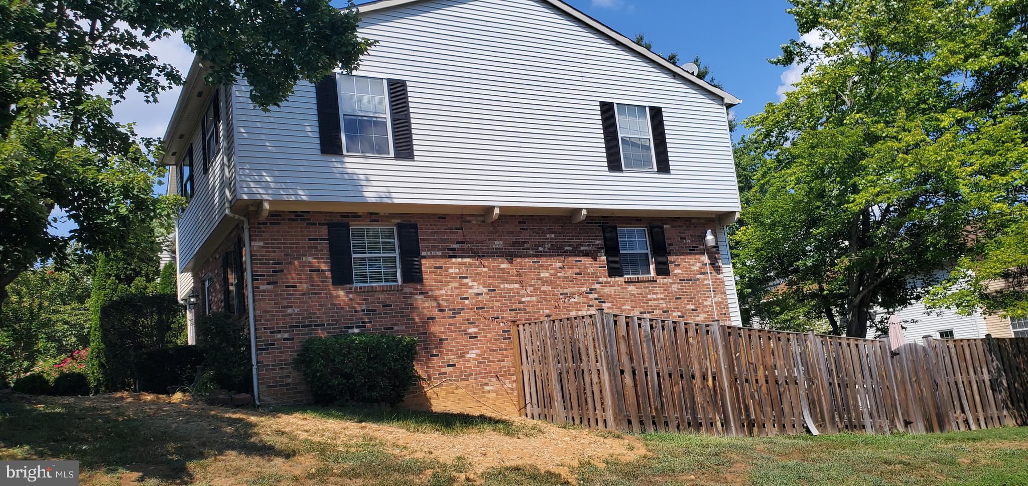 14999 Carlsbad Road Woodbridge, VA 22193 - Photo 3 of 54