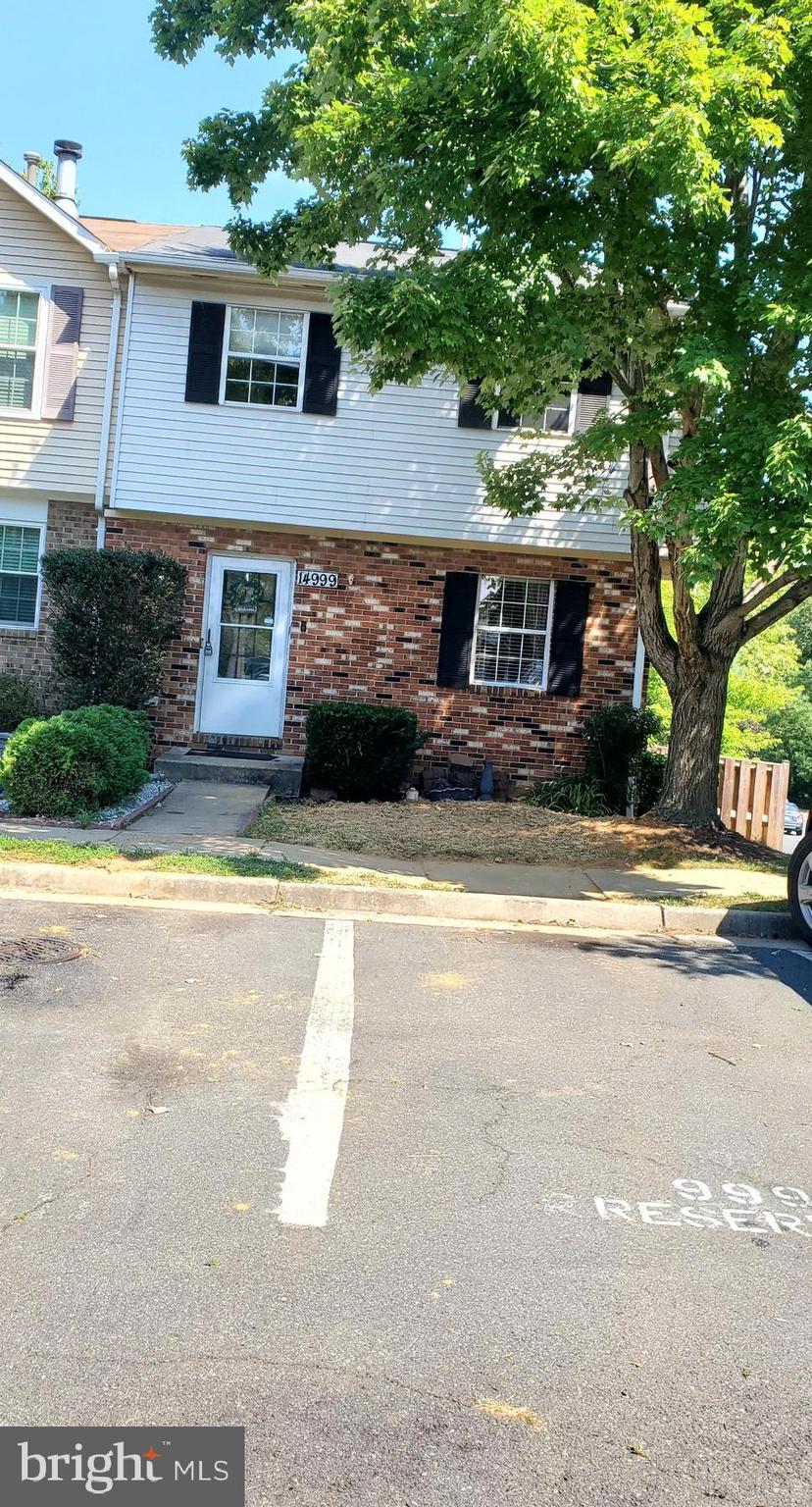 14999 Carlsbad Road Woodbridge, VA 22193 - Photo 4 of 54