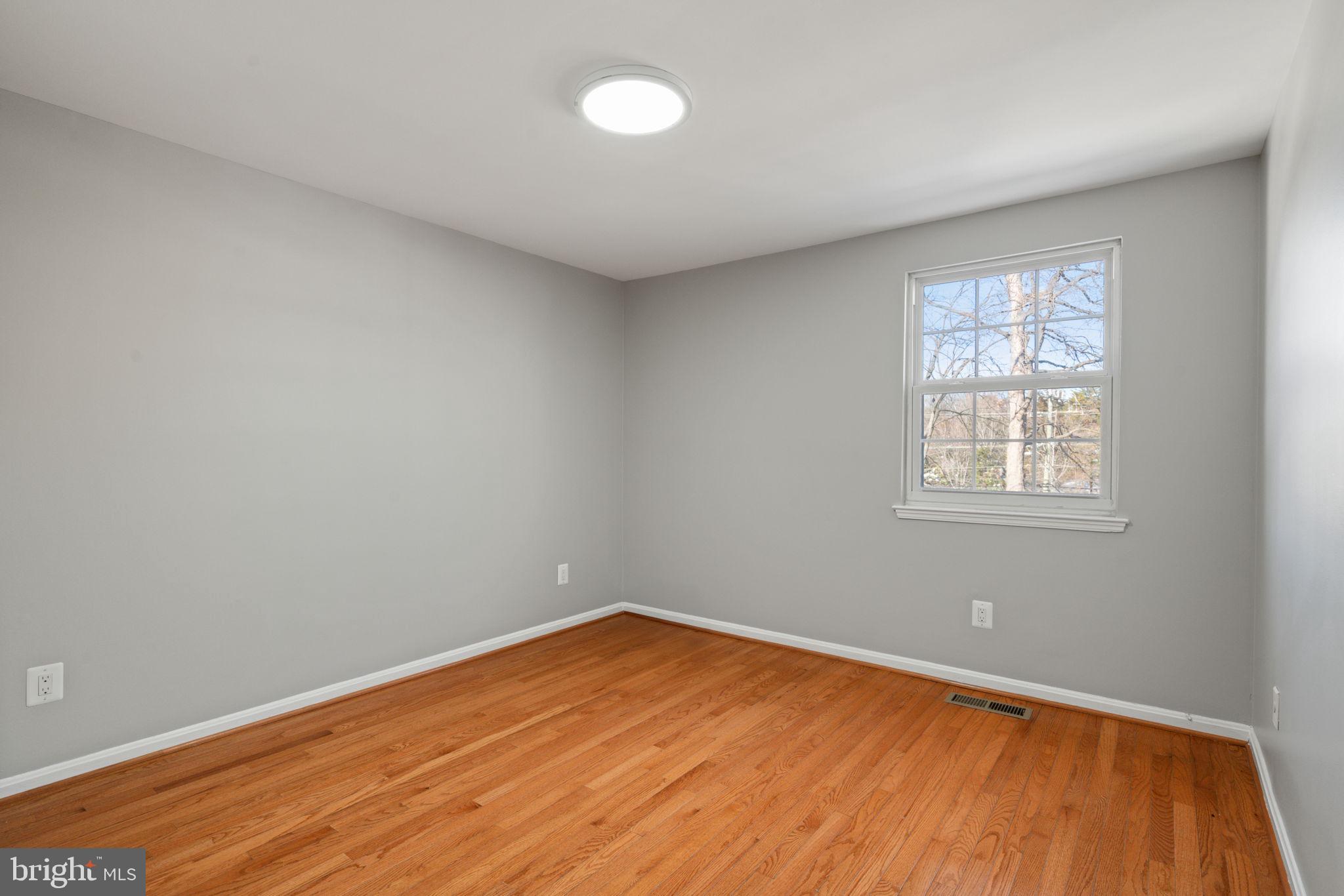 7020 Braddock Mews Place Springfield, VA 22151 - Photo 23 of 45