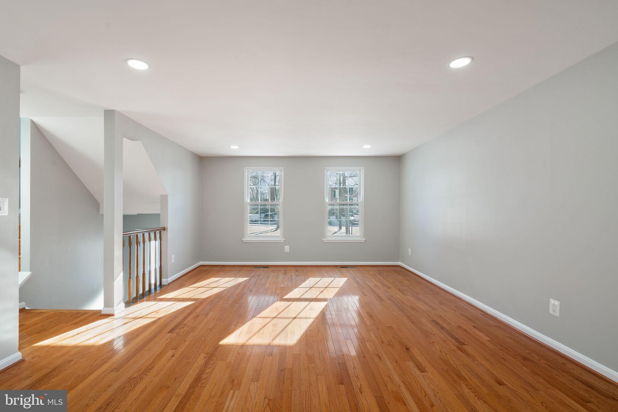 7020 Braddock Mews Place Springfield, VA 22151 - Photo 5 of 45 Family Room