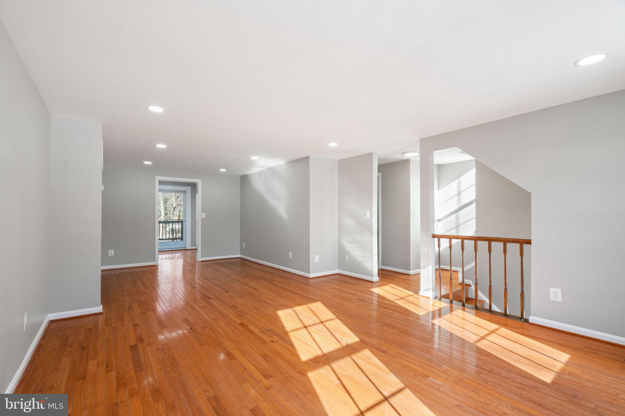 7020 Braddock Mews Place Springfield, VA 22151 - Photo 6 of 45