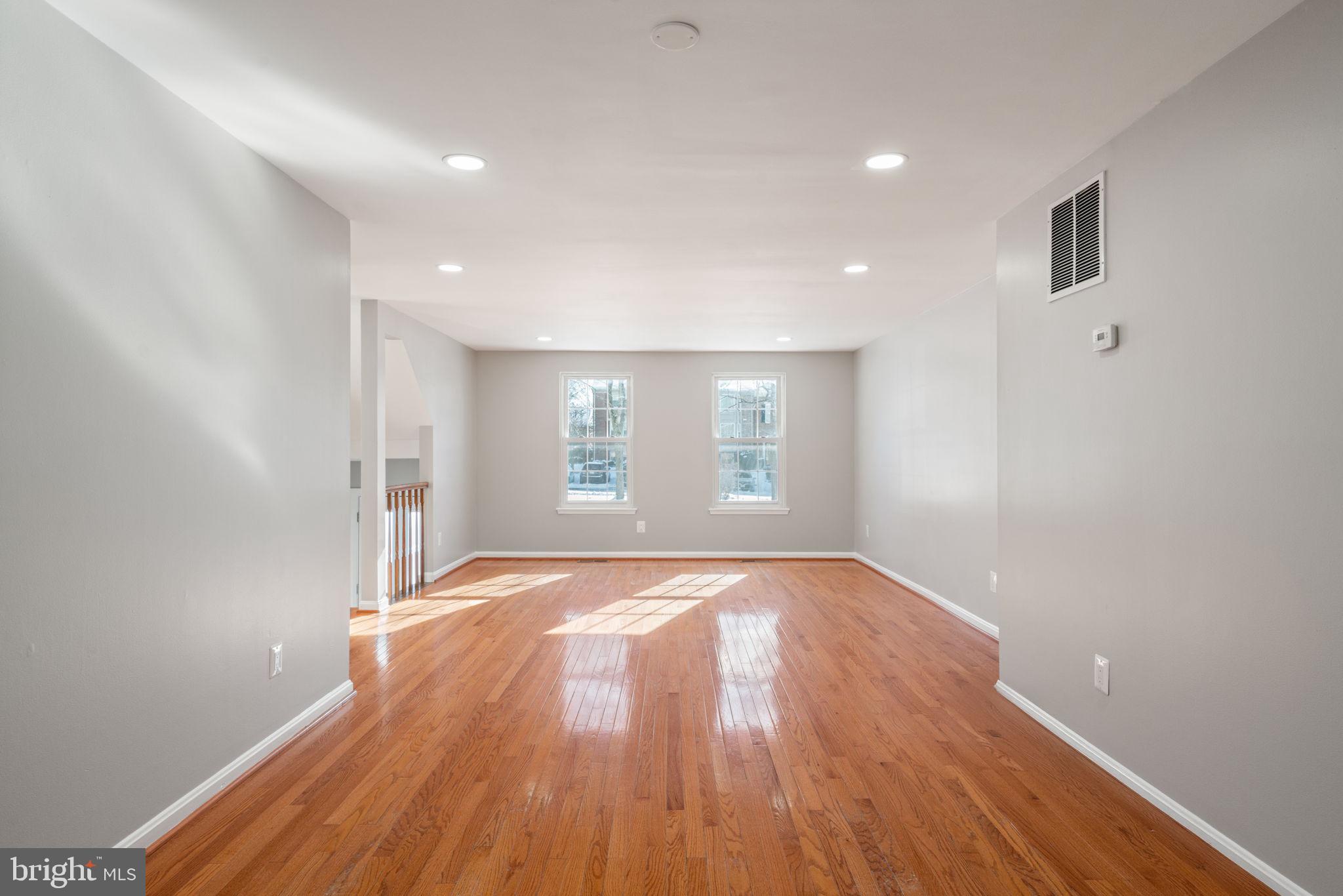 7020 Braddock Mews Place Springfield, VA 22151 - Photo 8 of 45