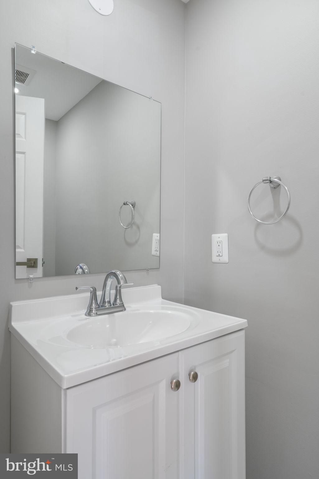7020 Braddock Mews Place Springfield, VA 22151 - Photo 9 of 45 Half Bathroom
