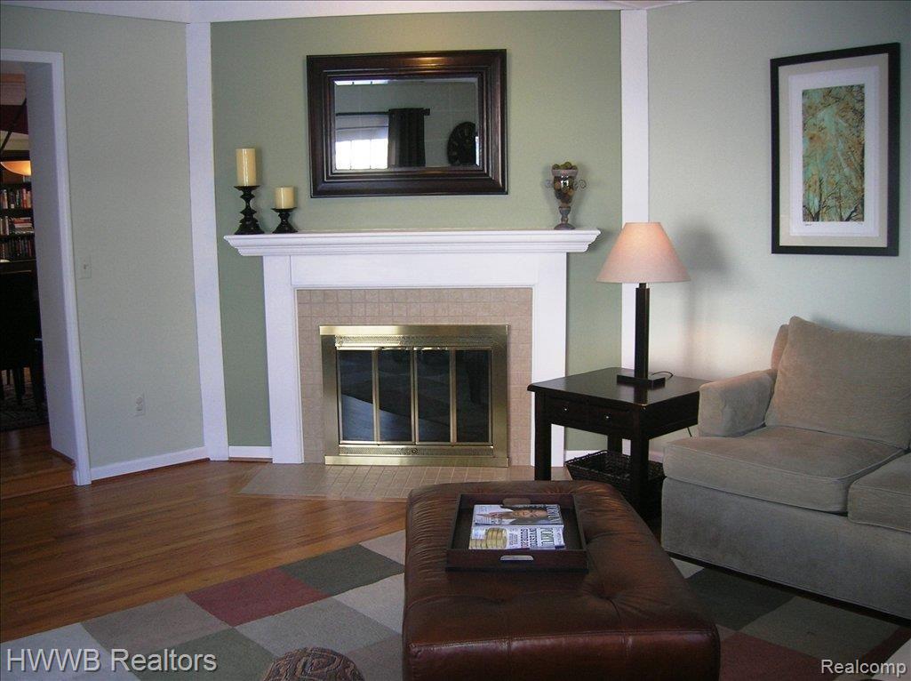 1777 Sheffield Road Birmingham, MI 48009 - Photo 8 of 16 Family room #2