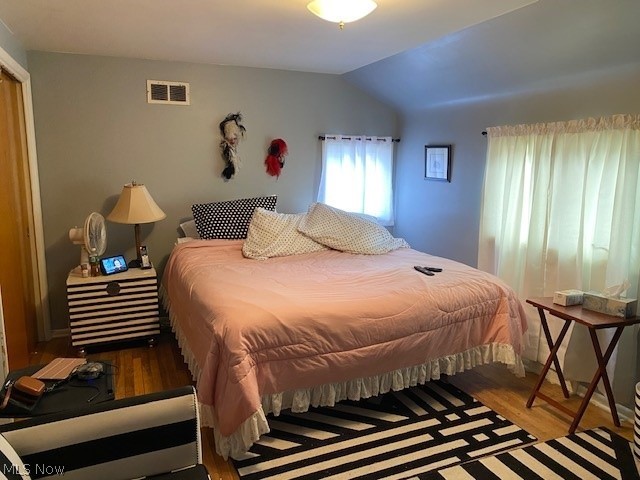 4614 College Road South Euclid, OH 44121 - Photo 22 of 34 Bedroom 2