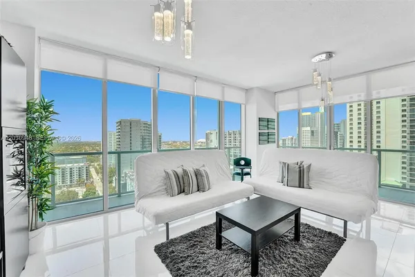 $4,300 | 1111 Southwest 1st Avenue, Unit 2325N, Miami, FL 33130