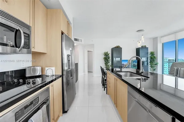 $4,300 | 1111 Southwest 1st Avenue, Unit 2325N, Miami, FL 33130