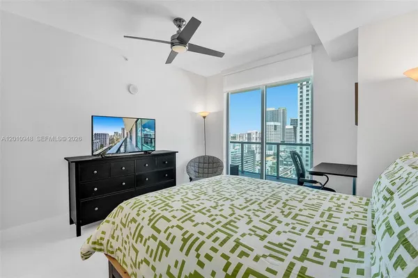 $4,300 | 1111 Southwest 1st Avenue, Unit 2325N, Miami, FL 33130