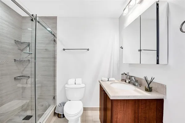 $4,300 | 1111 Southwest 1st Avenue, Unit 2325N, Miami, FL 33130