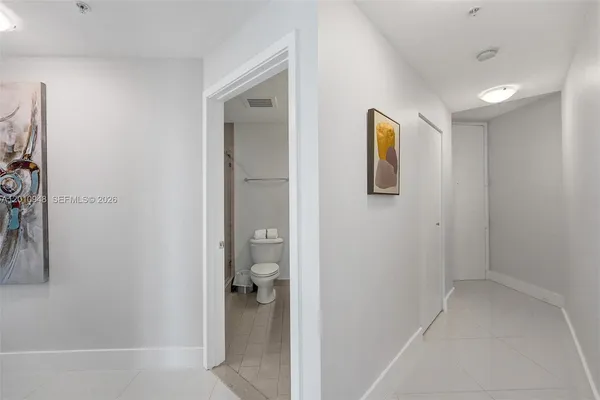 $4,300 | 1111 Southwest 1st Avenue, Unit 2325N, Miami, FL 33130