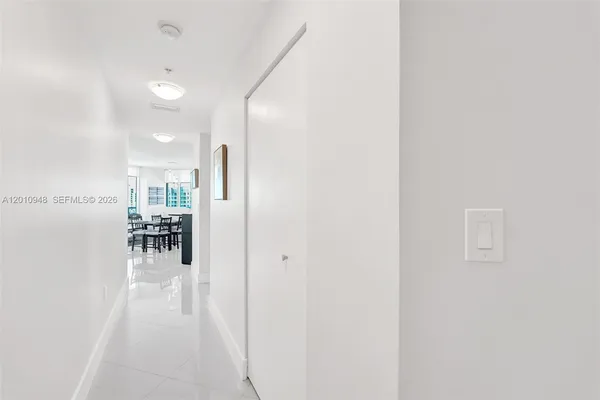 $4,300 | 1111 Southwest 1st Avenue, Unit 2325N, Miami, FL 33130