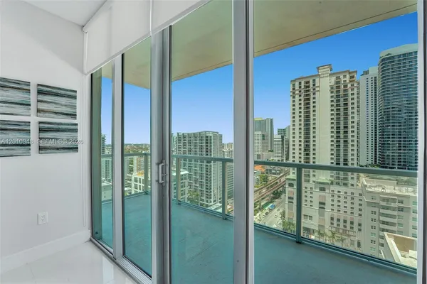 $4,300 | 1111 Southwest 1st Avenue, Unit 2325N, Miami, FL 33130