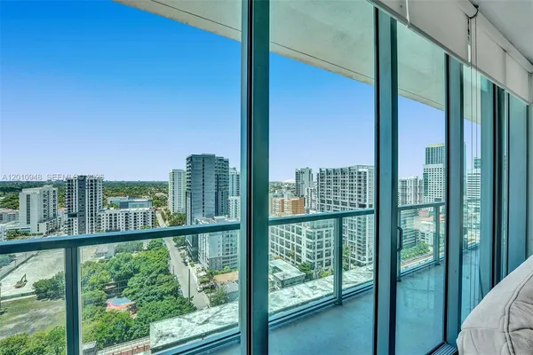 $4,300 | 1111 Southwest 1st Avenue, Unit 2325N, Miami, FL 33130