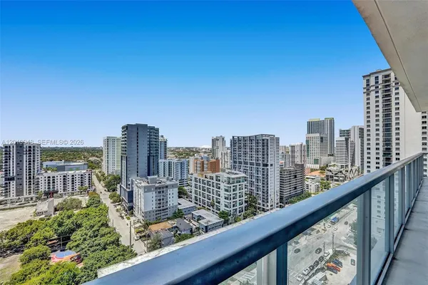 $4,300 | 1111 Southwest 1st Avenue, Unit 2325N, Miami, FL 33130