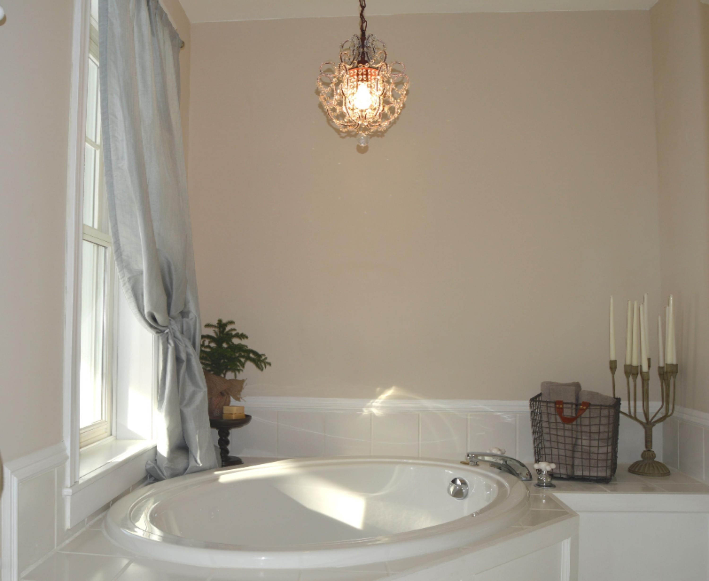 828 East Conrad Road Scottville, MI 49454 - Photo 9 of 42 Soaker Tub