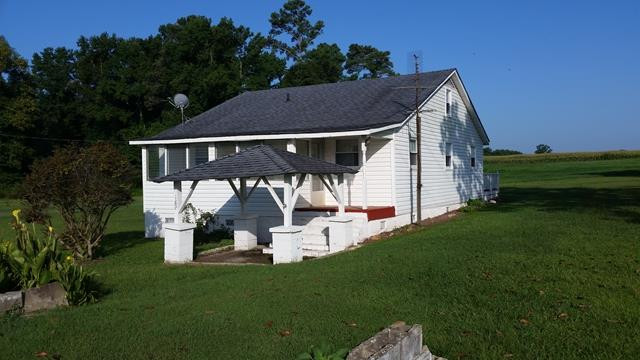 189 Bennetts Bridge Road Mount Olive, NC 28365 - Photo 1 of 8 Main View