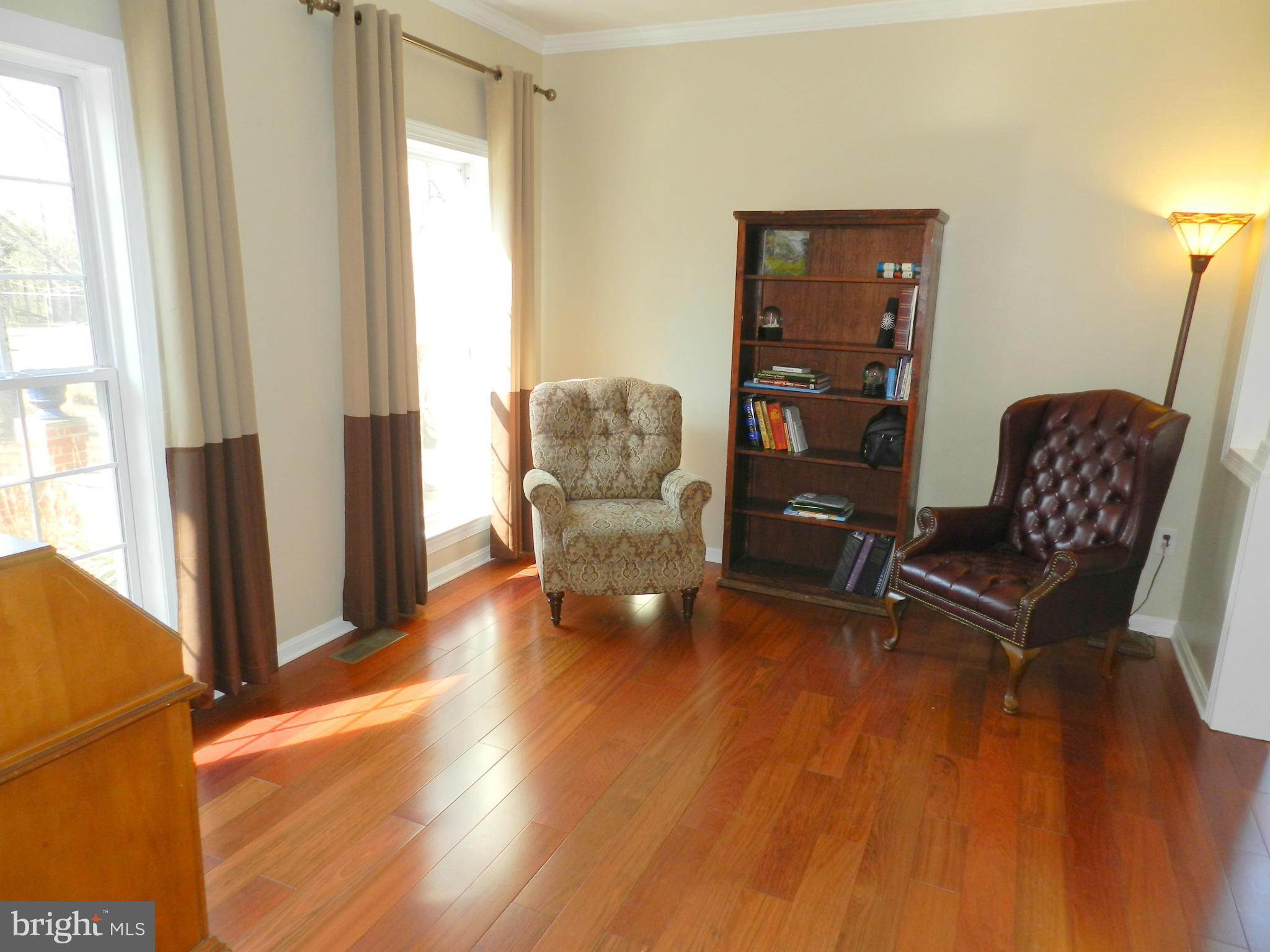 14929 Mount Nebo Road Poolesville, MD 20837 - Photo 15 of 28 Living Room