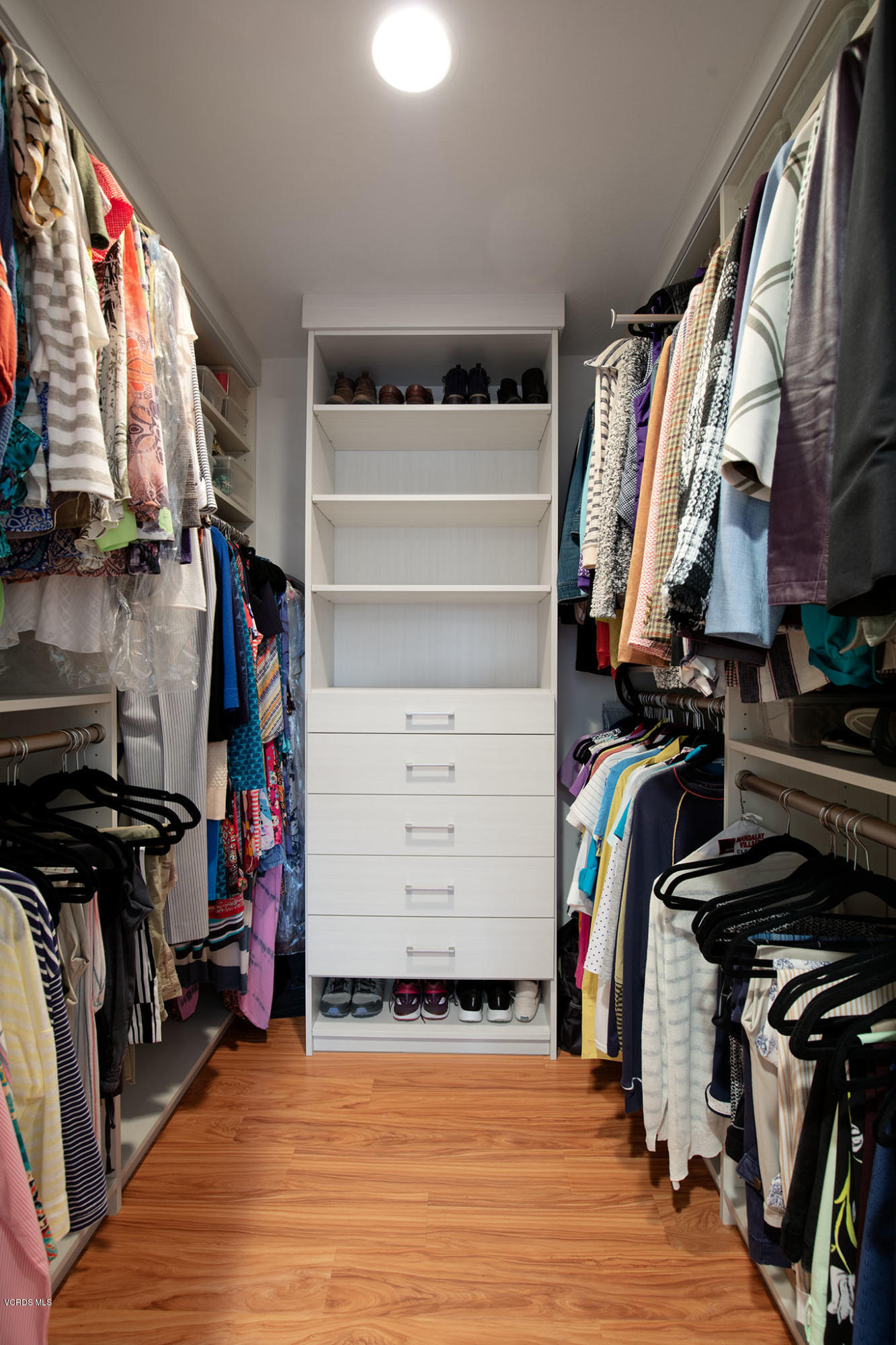 117 La Brea Street Oxnard, CA 93035 - Photo 13 of 22 labrea-closet