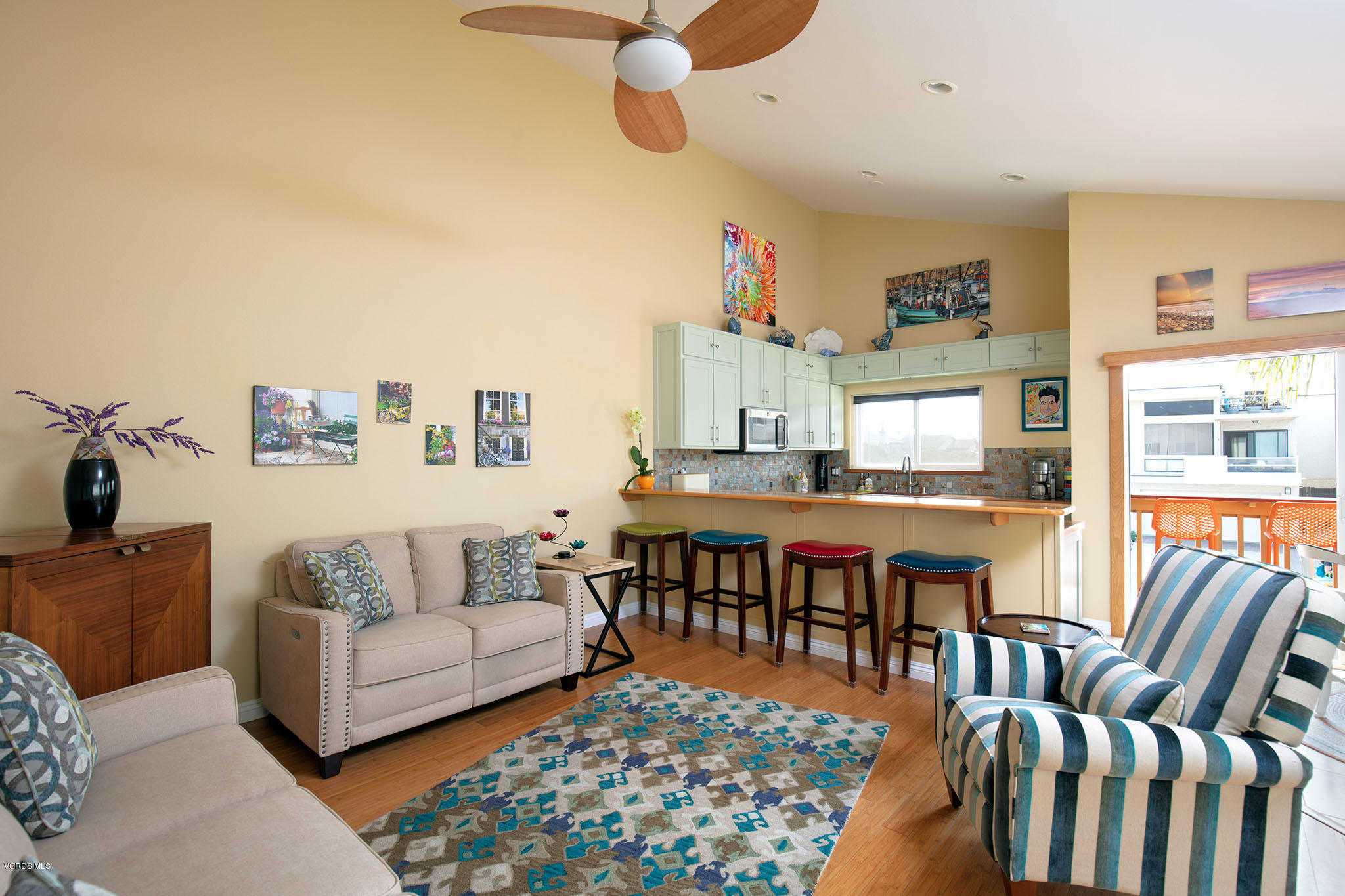 117 La Brea Street Oxnard, CA 93035 - Photo 4 of 22 labrea-liv1