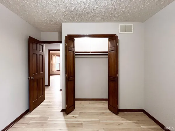 $2,300 | 1633 Greenfield Court, Bloomington, IN 47401