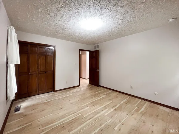 $2,300 | 1633 Greenfield Court, Bloomington, IN 47401