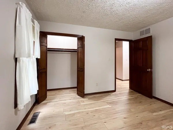 $2,300 | 1633 Greenfield Court, Bloomington, IN 47401