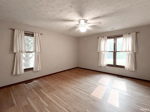 $2,300 | 1633 Greenfield Court, Bloomington, IN 47401