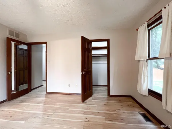 $2,300 | 1633 Greenfield Court, Bloomington, IN 47401