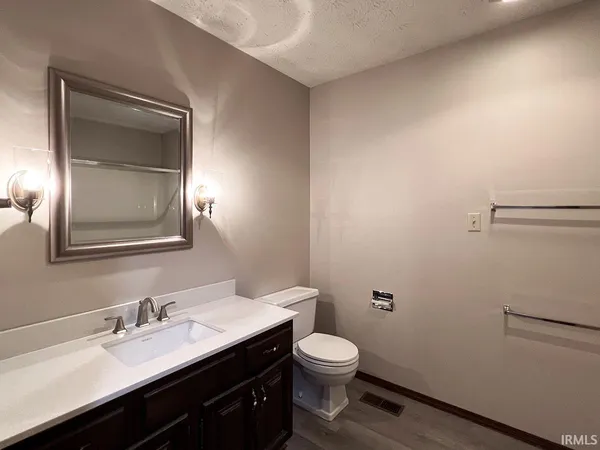 $2,300 | 1633 Greenfield Court, Bloomington, IN 47401