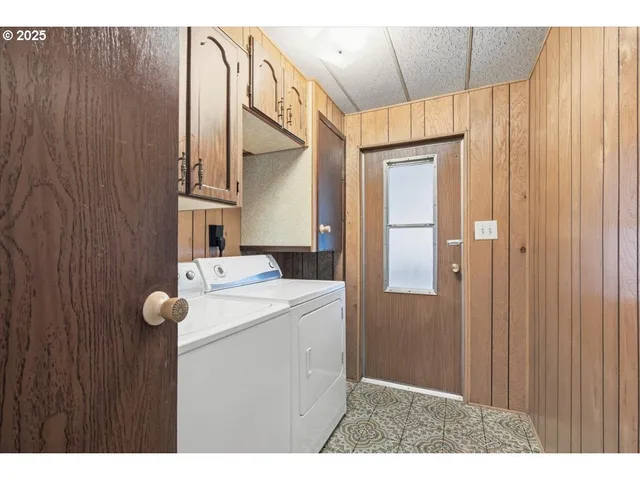 a view of an entryway