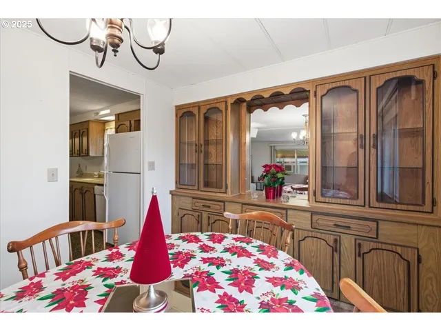 a very nice looking bedroom with a bed