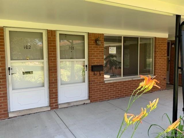 24301 Kelly Road, Unit 103 Eastpointe, MI 48021 - Photo 1 of 17 New 2.jpg