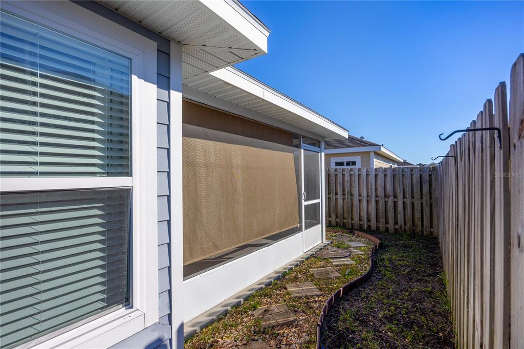 470 Southwest 251st Street Newberry, FL 32669 - Photo 31 of 33 a view of a backyard with pathway