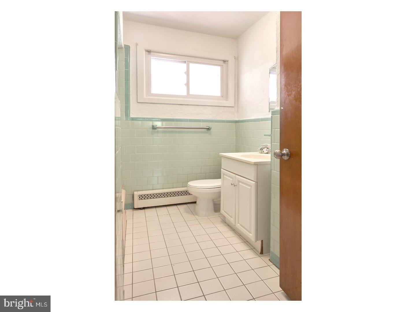 4197 Bridgeboro Road Moorestown, NJ 08057 - Photo 13 of 24 Bathroom