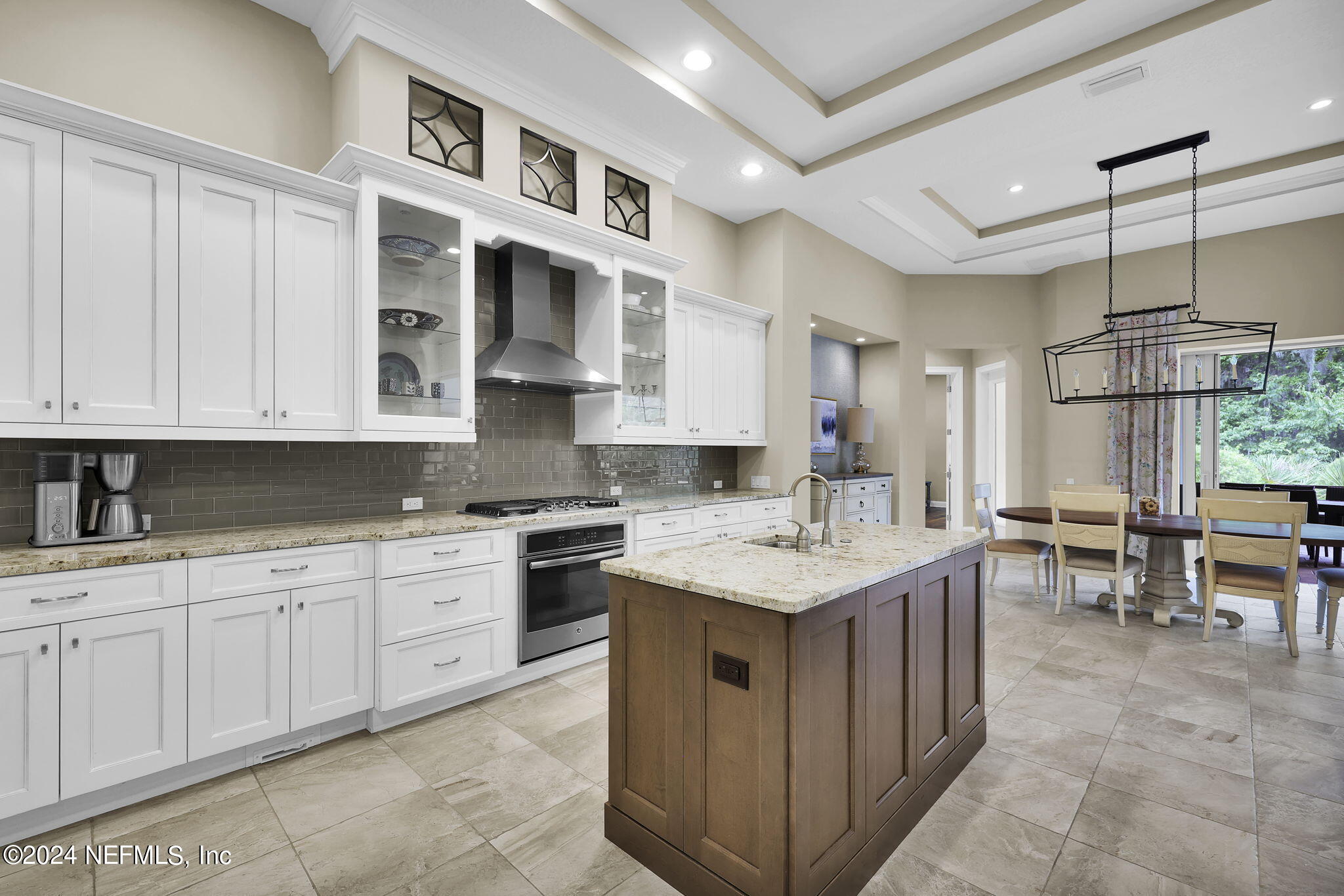 125 Senora Court St. Augustine, FL 32095 - Photo 15 of 109 Lighted Cabinetry