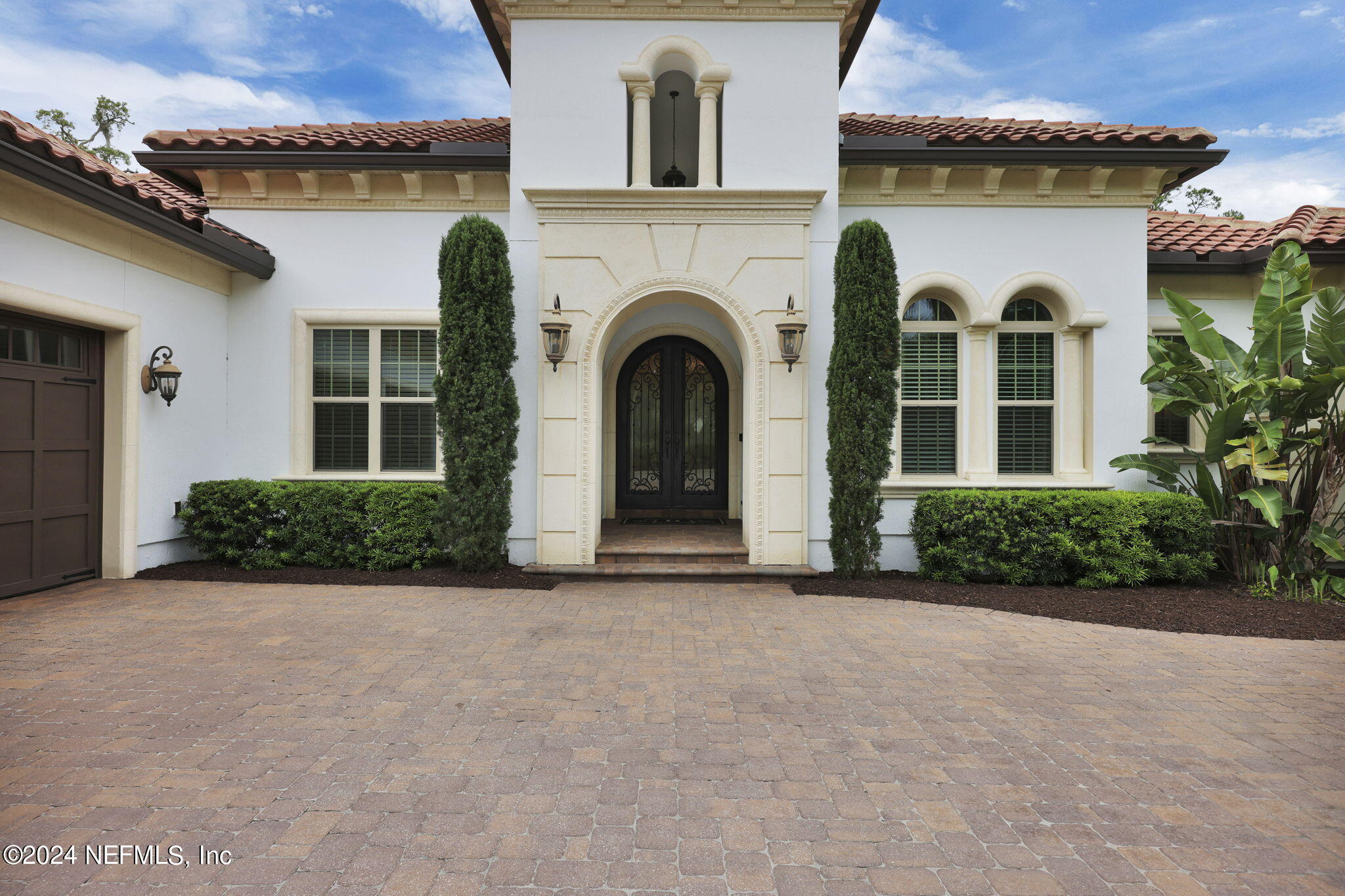 125 Senora Court St. Augustine, FL 32095 - Photo 3 of 109 Cast Stone Archway & Concrete Tile Roof