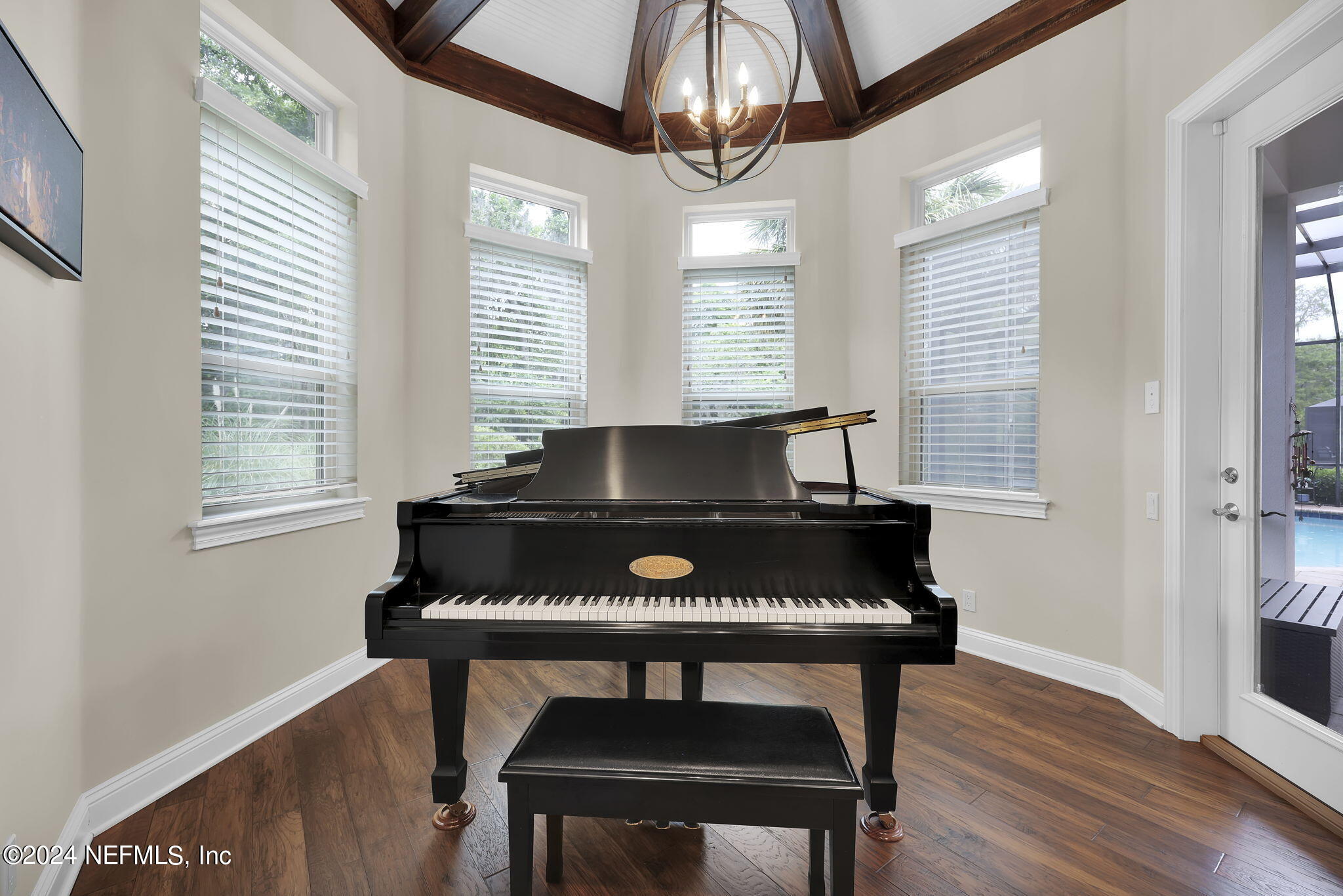 125 Senora Court St. Augustine, FL 32095 - Photo 31 of 109 a view of a dining room with furniture and window