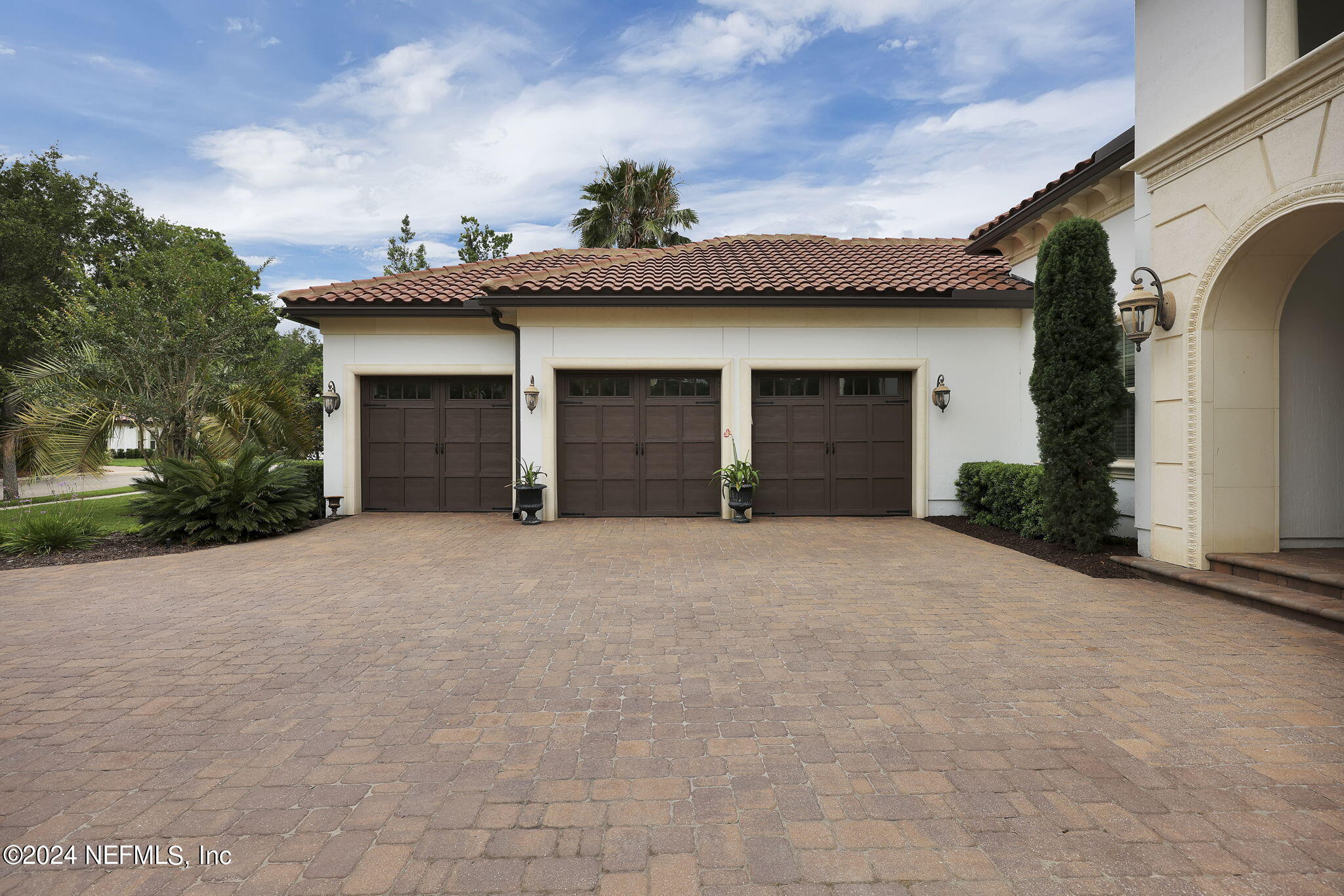 125 Senora Court St. Augustine, FL 32095 - Photo 4 of 109 a house with a outdoor space