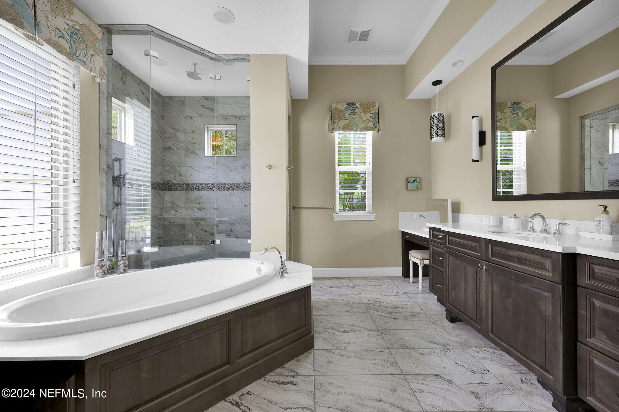 125 Senora Court St. Augustine, FL 32095 - Photo 42 of 109 Garden Tub & Walk-In Shower