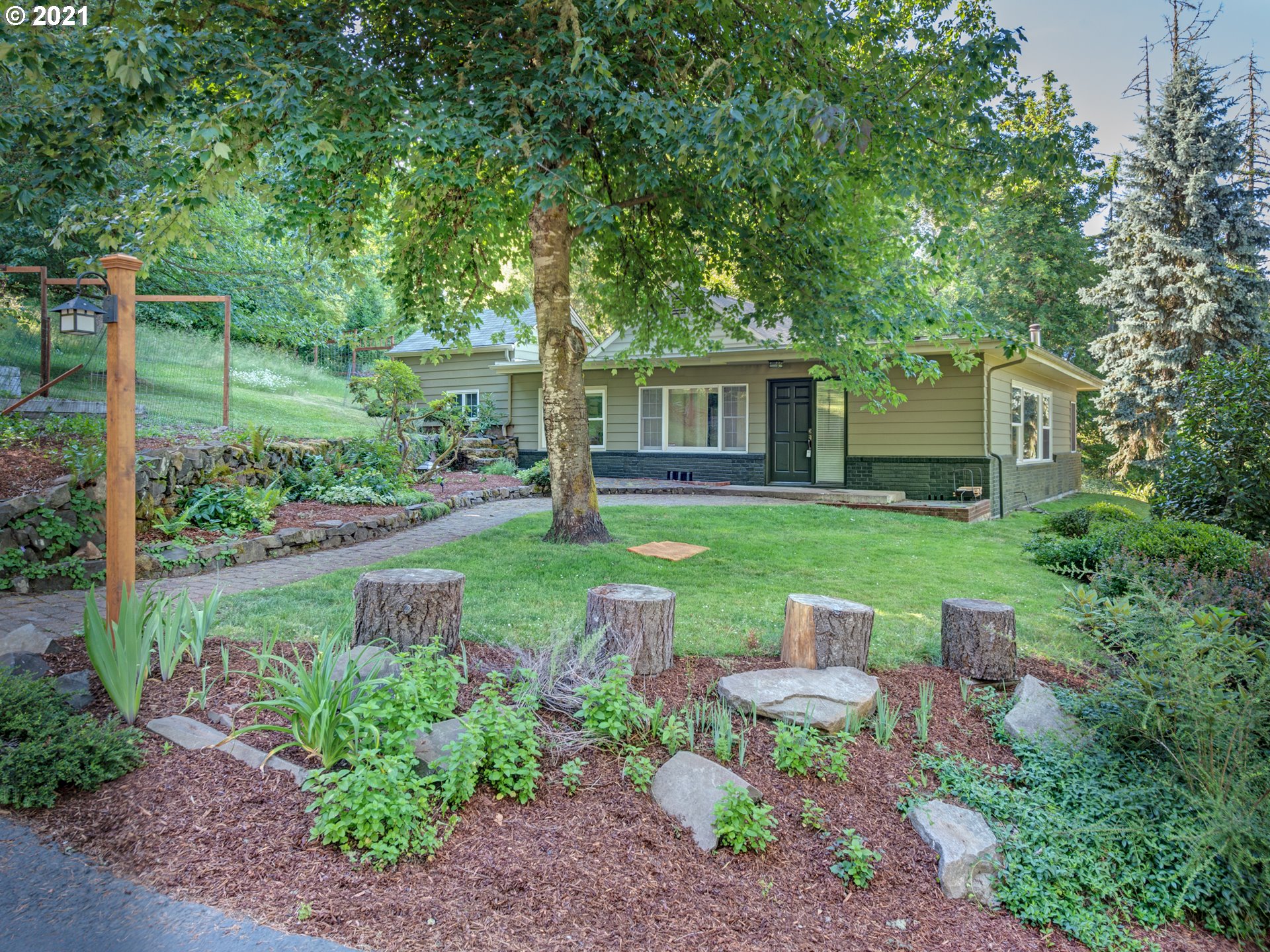 32349 Fox Hollow Road Eugene, OR 97405 - Photo 2 of 30