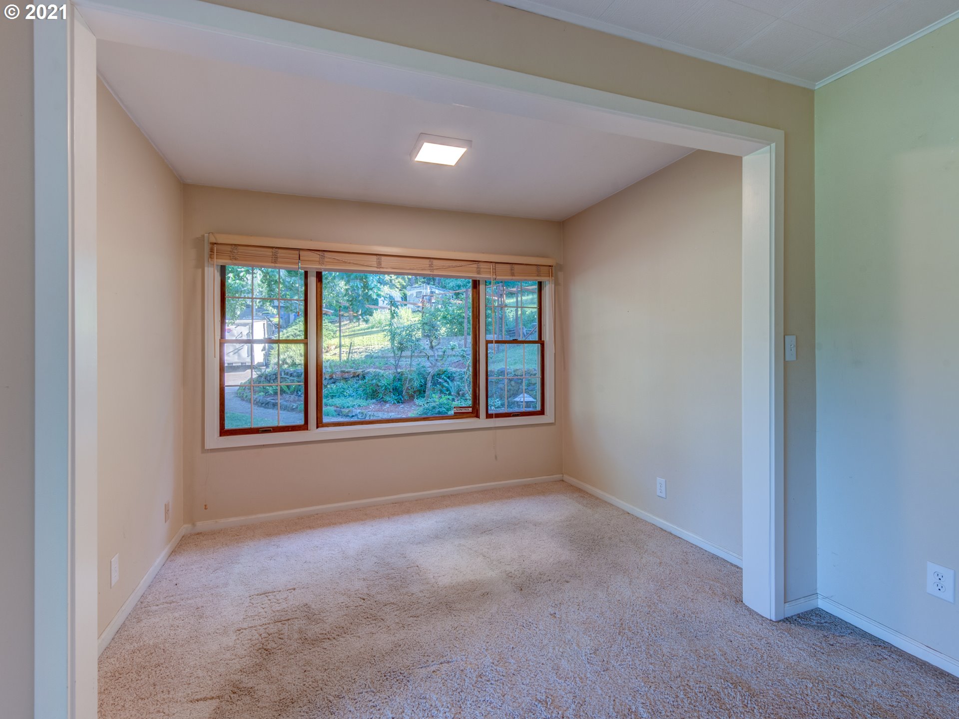 32349 Fox Hollow Road Eugene, OR 97405 - Photo 12 of 30