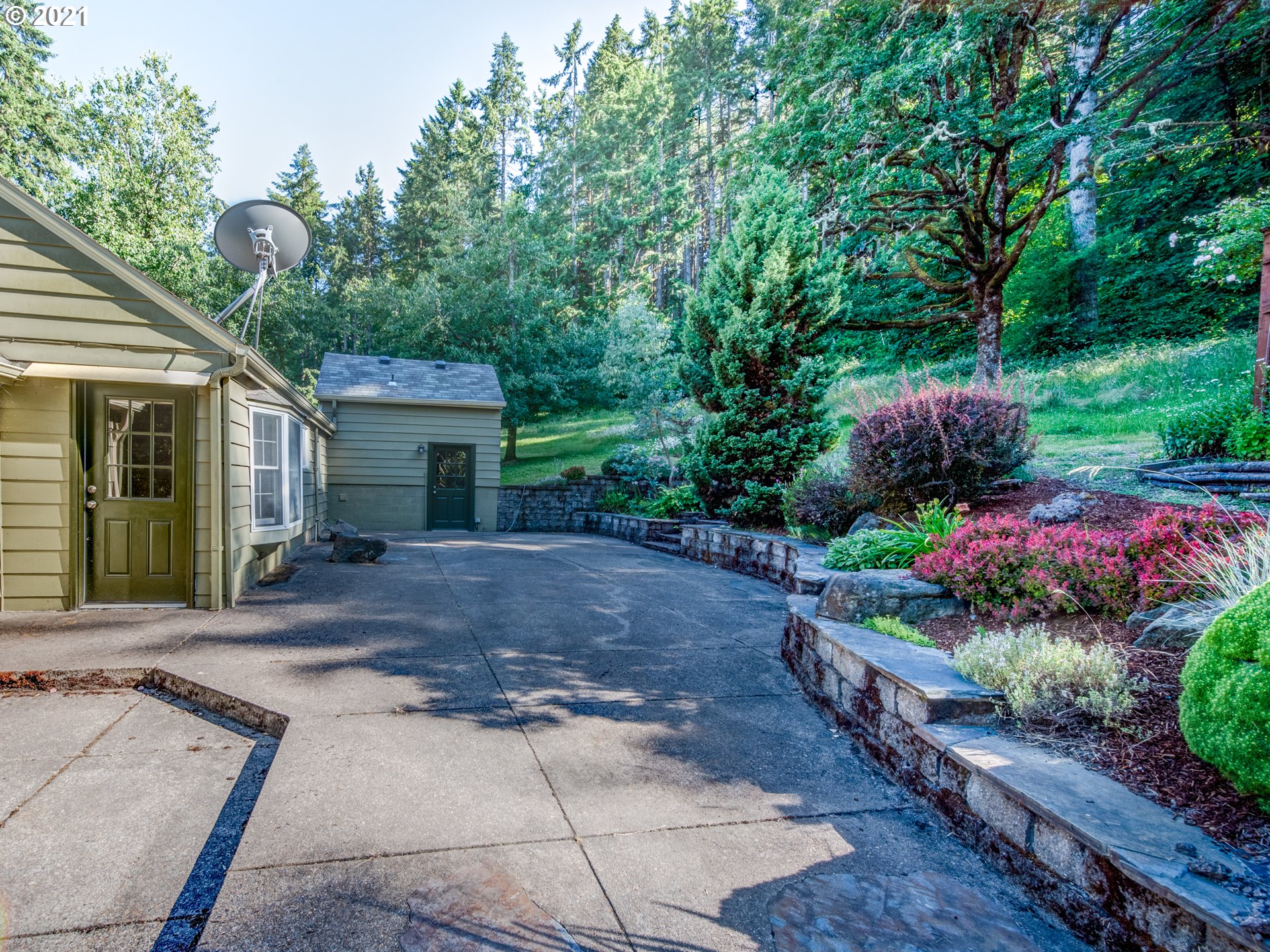 32349 Fox Hollow Road Eugene, OR 97405 - Photo 18 of 30