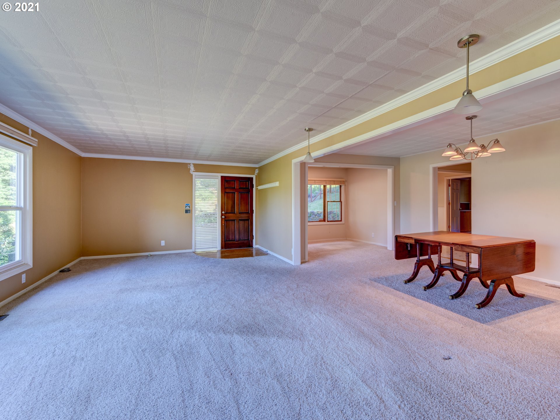 32349 Fox Hollow Road Eugene, OR 97405 - Photo 4 of 30