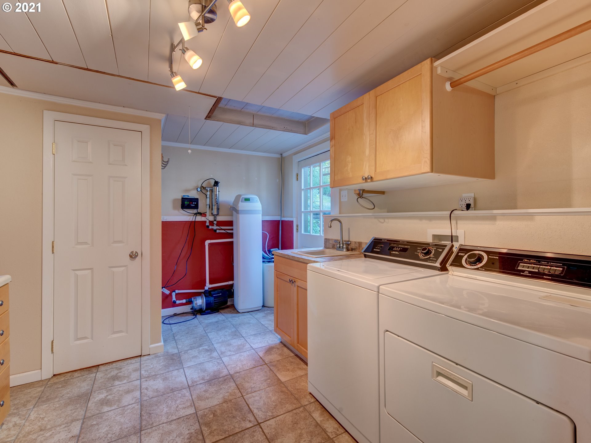 32349 Fox Hollow Road Eugene, OR 97405 - Photo 10 of 30