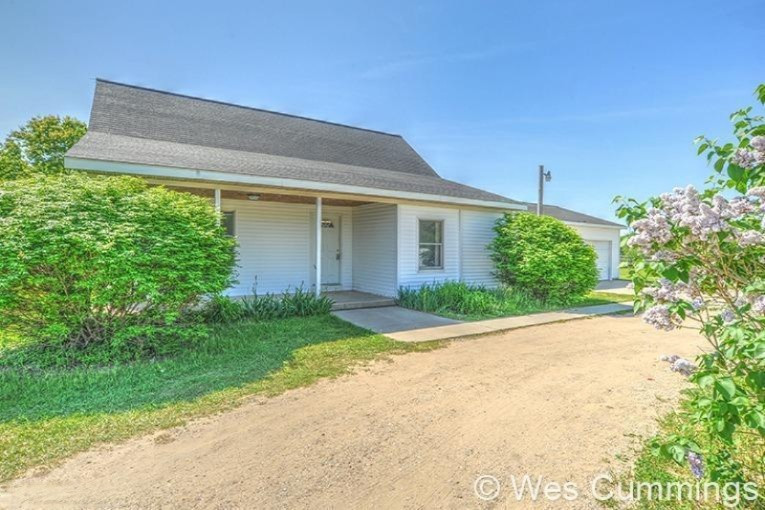 11606 East Muskrat Road Carson City, MI 48811 - Photo 1 of 24 Primary Photo